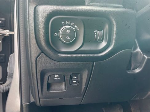 Used 2022 RAM 1500 Big Horn AWD/4WD image 12
