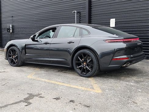 New 2026 Porsche Panamera 4 image 3
