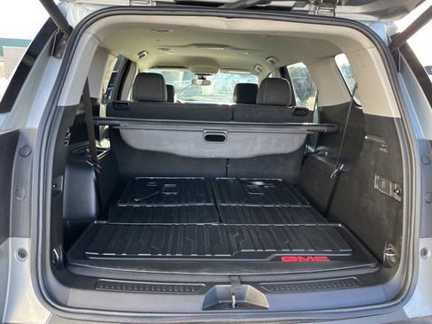 Used 2023 GMC Acadia SLE w/ Driver Convenience Package image 33