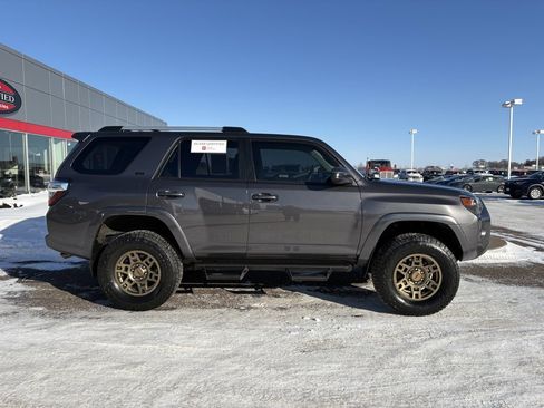 Certified 2019 Toyota 4Runner SR5 image 2