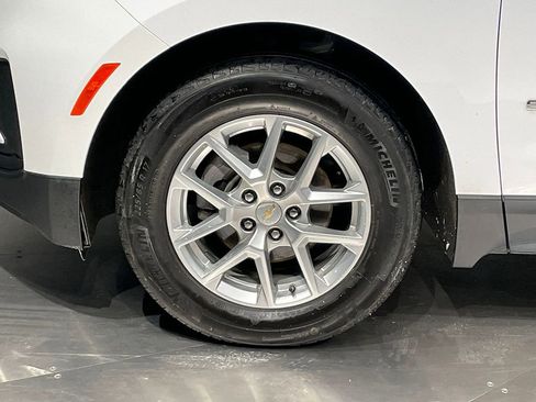 Used 2023 Chevrolet Equinox LS image 35