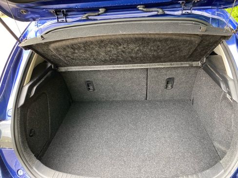 Used 2013 MAZDA MAZDA3 i Touring FWD image 18