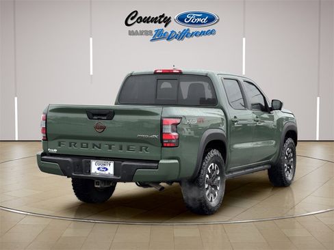 Used 2022 Nissan Frontier PRO-4X image 24