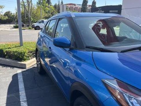 Certified 2023 Nissan Kicks SV FWD image 6