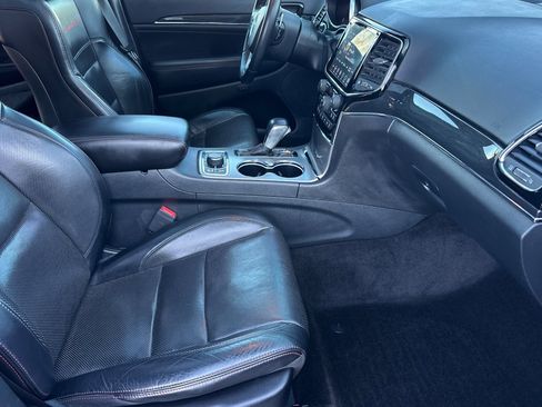 Used 2019 Jeep Grand Cherokee Trailhawk w/ Trailhawk Luxury Group image 16