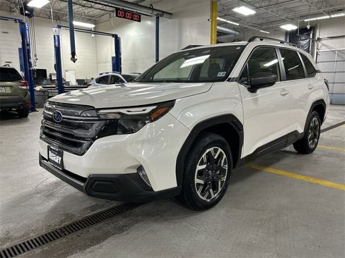 Certified 2025 Subaru Forester Premium image 4