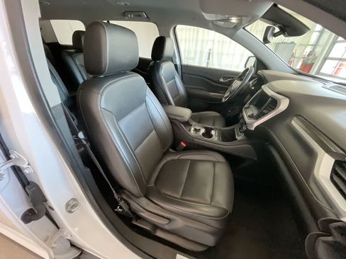 Used 2023 GMC Acadia SLT AWD/4WD image 25