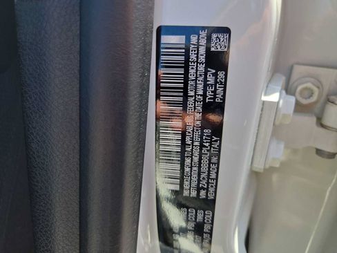 Used 2020 Jeep Renegade Altitude AWD/4WD image 29