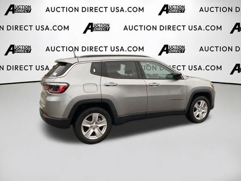 Used 2022 Jeep Compass Latitude image 6