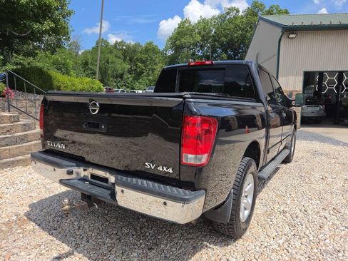 Used 2014 Nissan Titan SV w/ SV Premium Utility Package AWD/4WD image 7