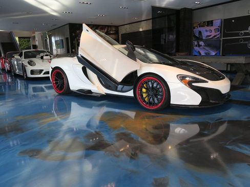 Used 2015 McLaren 650S Spider image 13