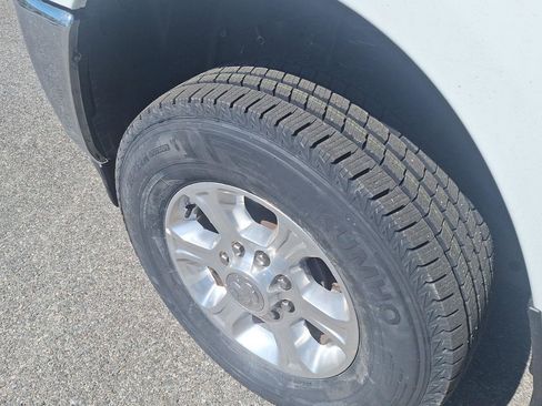 Used 2024 RAM 2500 Big Horn AWD/4WD image 9
