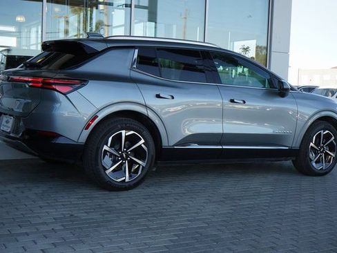New 2025 Chevrolet Equinox EV LT FWD image 22