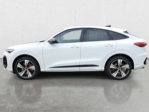 New 2026 Audi SQ5 Premium Plus AWD/4WD image 8