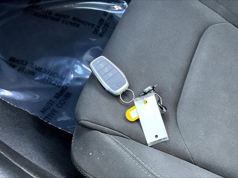 Used 2021 Chevrolet Camaro LT w/ RS Package image 8