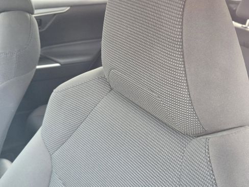 Used 2020 Toyota RAV4 LE w/ All Weather Liner Package image 33