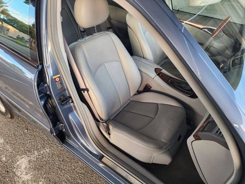 Used 2005 Mercedes-Benz E 320 Sedan image 17