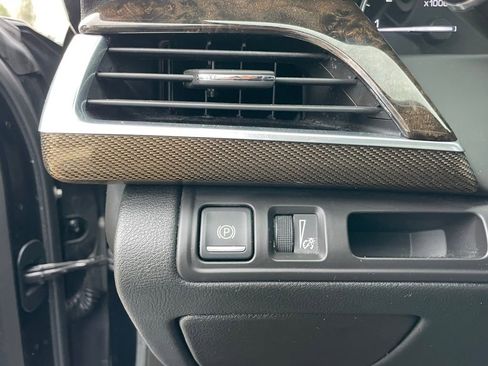 Used 2018 Cadillac CT6 Luxury w/ Active Chassis Package image 11