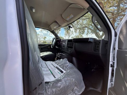 New 2025 GMC Savana 2500 w/ Driver Convenience Package RWD image 11