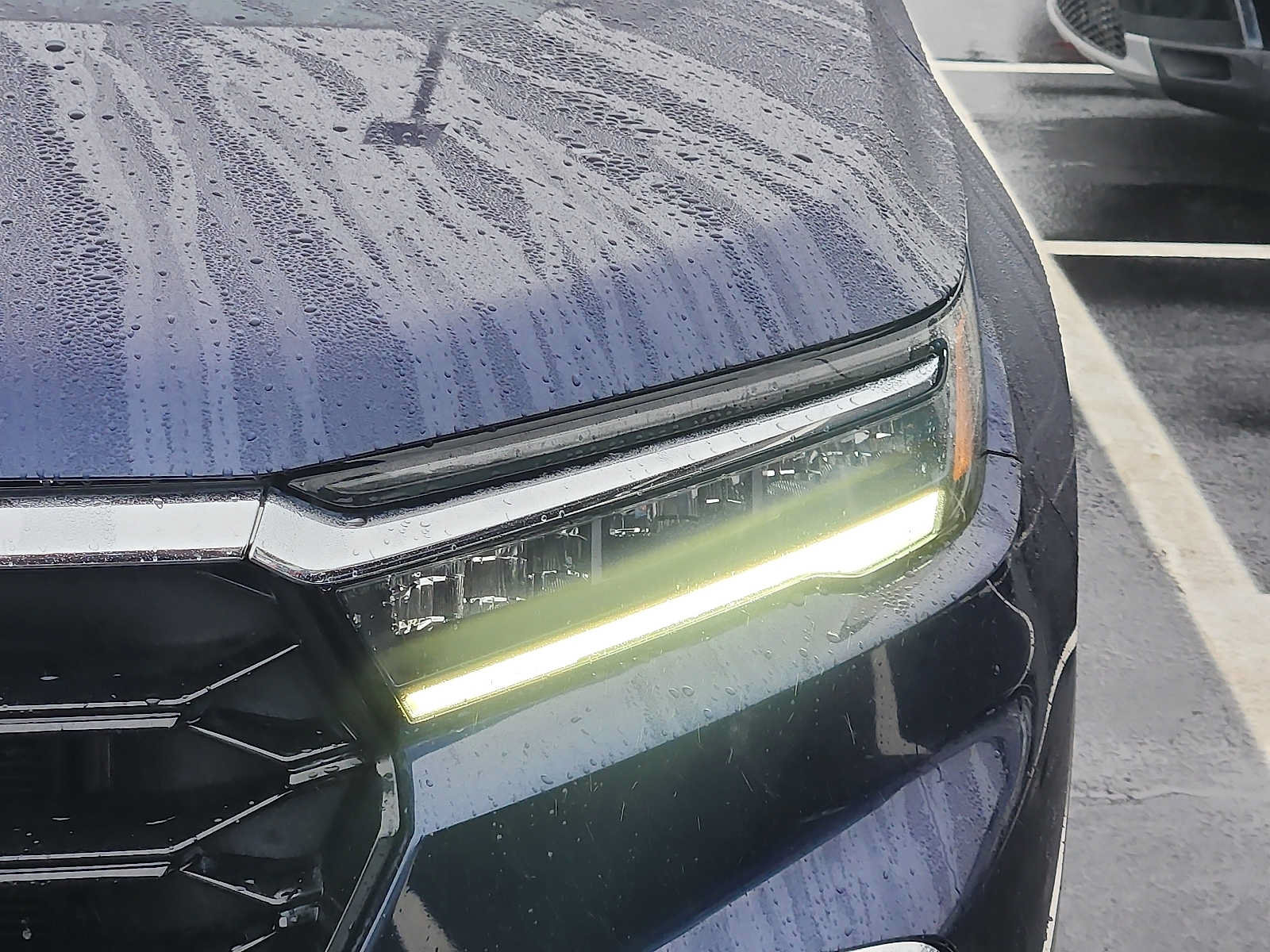 Certified 2025 Honda Pilot Touring image 9