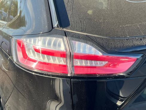 Used 2021 Ford Edge Titanium w/ Cargo Accessory Package image 20