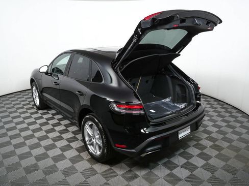 Used 2026 Porsche Macan AWD/4WD image 34