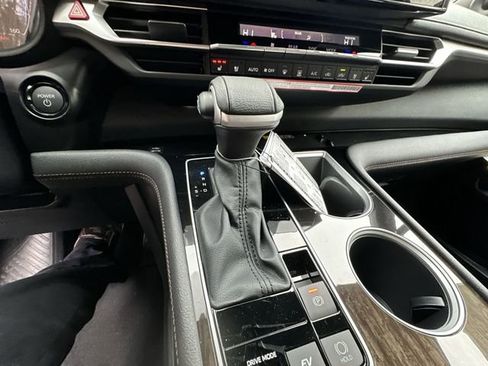 New 2026 Toyota Sienna Platinum image 25