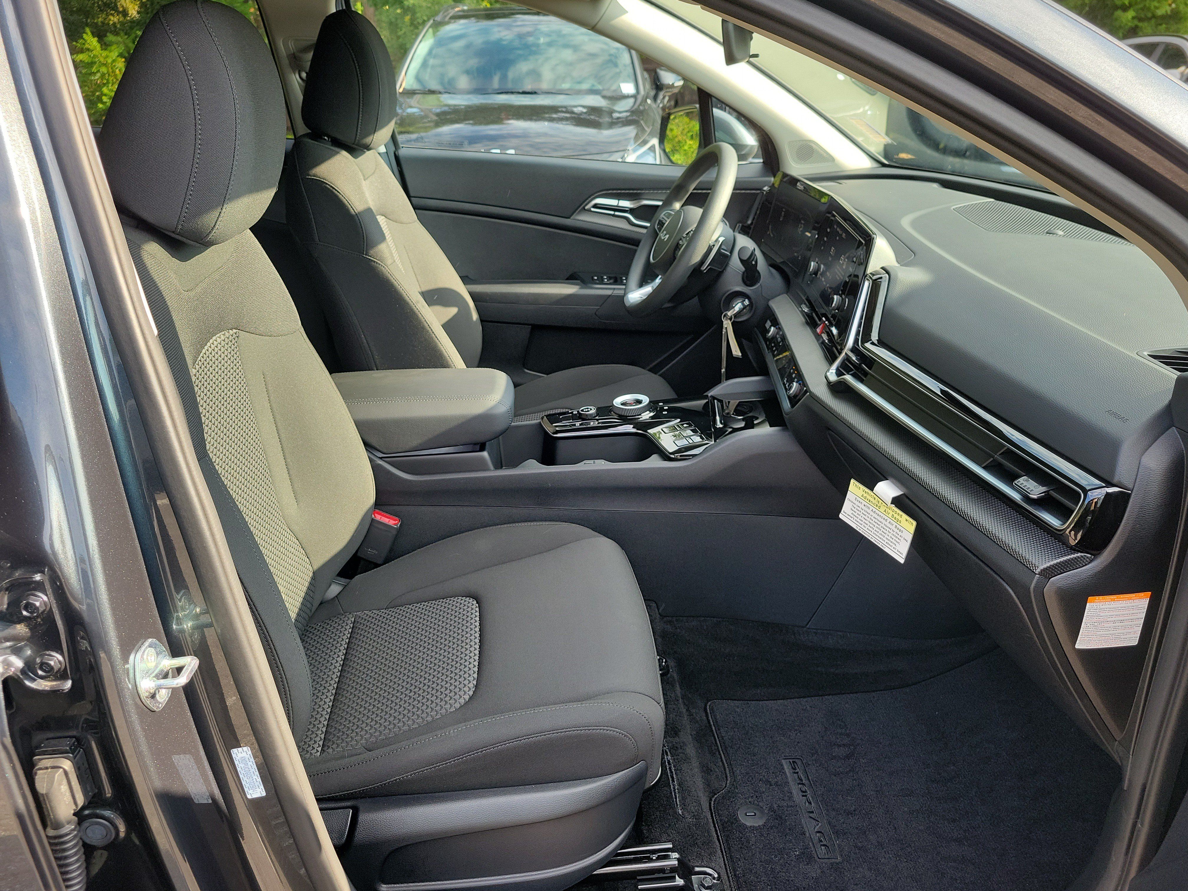 Certified 2025 Kia Sportage LX AWD/4WD image 5