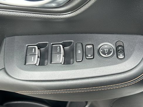 Used 2023 Honda HR-V Sport image 13