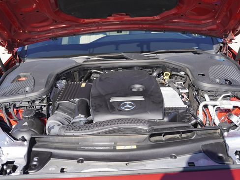 Used 2017 Mercedes-Benz E 300 image 4