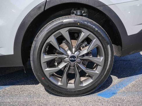 Certified 2023 Kia Sorento SX Prestige AWD/4WD image 10