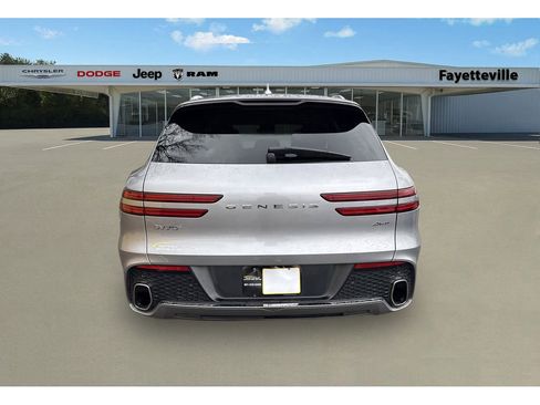 Used 2025 Genesis GV70 2.5T image 4