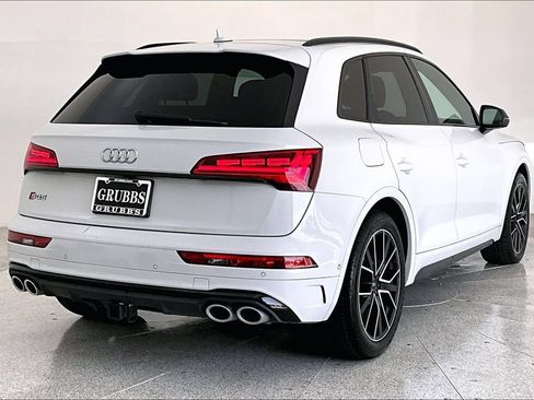 Used 2021 Audi SQ5 Prestige w/ Prestige Package AWD/4WD image 2
