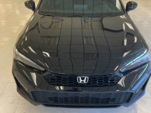 Used 2025 Honda Civic Sport Touring image 2