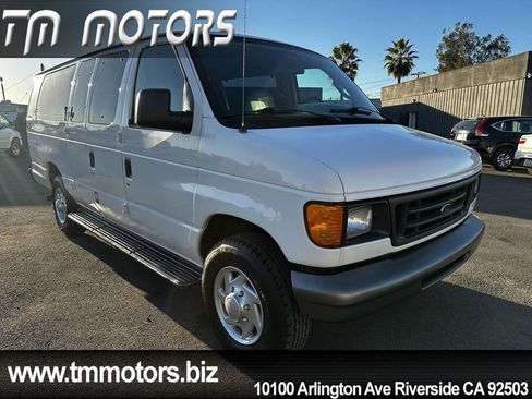 Used 2004 Ford E-350 and Econoline 350 XL image 16