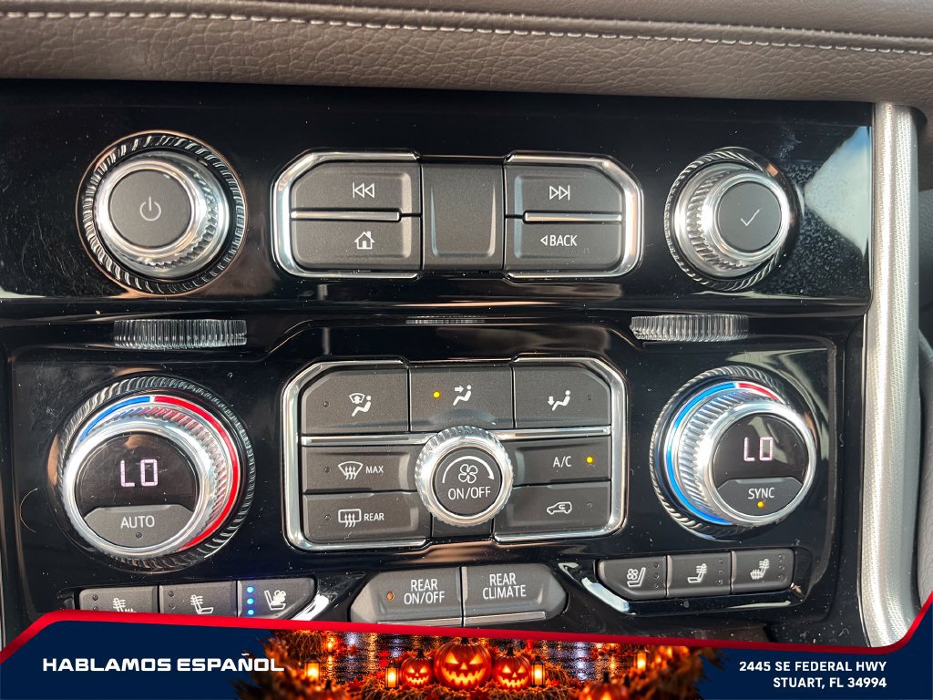 Used 2021 GMC Yukon XL Denali w/ Denali Premium Package AWD/4WD image 25