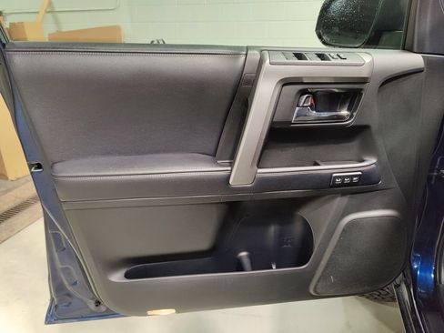 Used 2018 Toyota 4Runner Limited AWD/4WD image 22