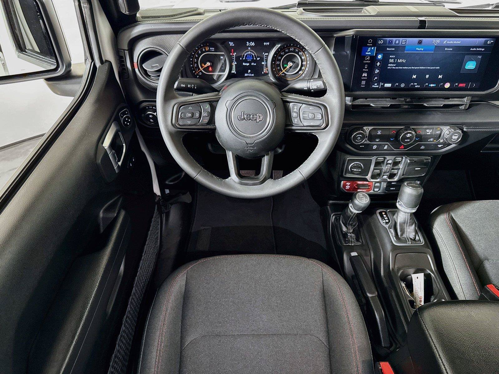 Used 2026 Jeep Gladiator Rubicon AWD/4WD image 18