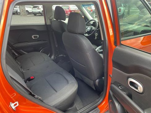 Used 2018 Kia Soul + FWD image 28