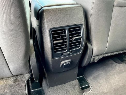 Used 2019 Ford Escape SE AWD/4WD image 10