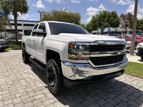 Used 2018 Chevrolet Silverado 1500 LT RWD image 17