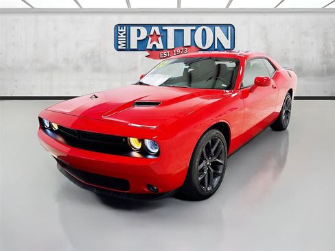 Used 2022 Dodge Challenger SXT w/ Blacktop Package image 3