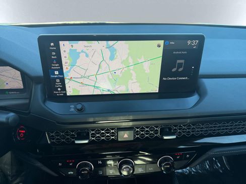 Used 2023 Honda Accord Touring image 14