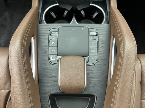 Used 2025 Mercedes-Benz GLE 450 4MATIC image 20