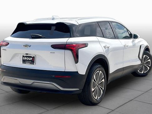 Used 2025 Chevrolet Blazer EV LT AWD/4WD image 12