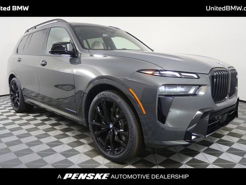 New 2026 BMW X7 M60i image 1