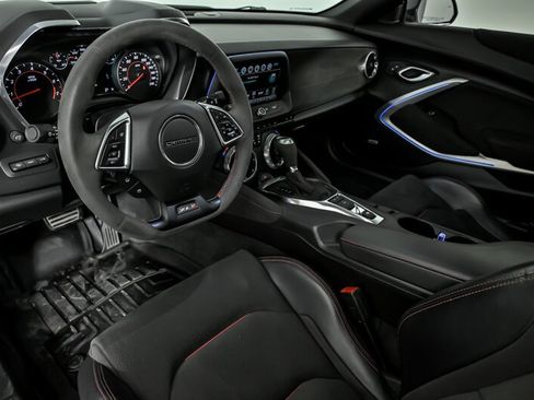Used 2018 Chevrolet Camaro ZL1 image 18