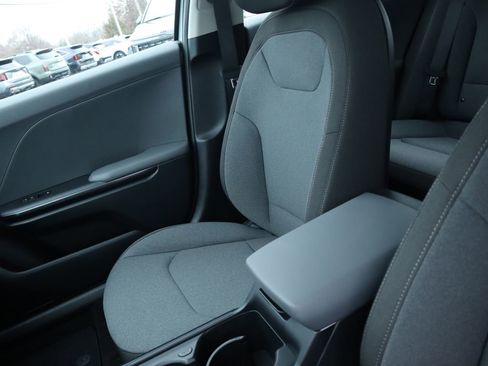 New 2025 Kia K4 LXS image 24