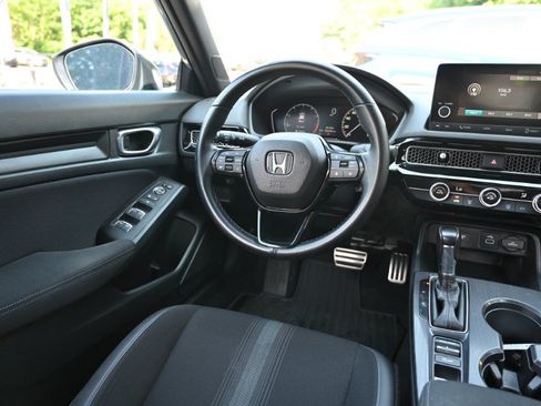 Used 2023 Honda Civic Sport image 9