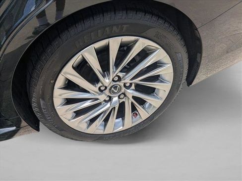Used 2023 Lexus ES 350 Ultra Luxury w/ Accessory Package (Z2) FWD image 22